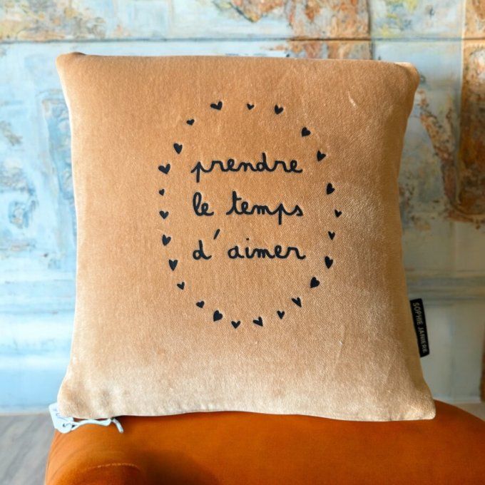 Petit coussin prendre le temps d’aimer 